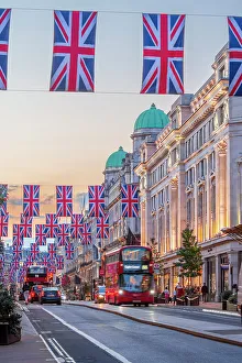 Images Dated 18th August 2022: UK, England, London, Regent Street