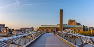 Southwark Prints: UK, England, London, Southwark, Tate Modern from Millennium Bridge over River Thames