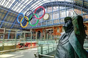 Stations Prints: UK, England, London, St. Pancras International Station