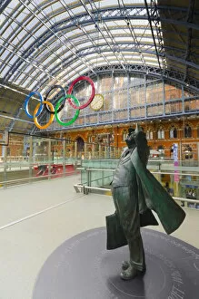 UK, England, London, St Pancras Railway Station, Olympic Rings