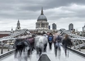 Crowds Gallery: UK, England, London, St. Pauls Cathedral and Millennium Bridge