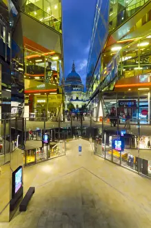 UK, England, London, St. Pauls Cathedral from One New Change