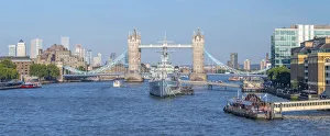 UK, England, London, Tower Bridge and HMS Belfast