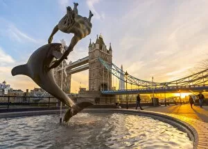 Images Dated 20th April 2016: UK, England, London, Tower Bridge over River Thames, Girl with a Dolphin fountain