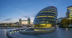 Images Dated 23rd March 2018: UK, England, London, Tower Bridge over River Thames, City Hall