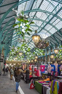 Christmas Lights Prints: UK, England, London, The West End, Covent Garden Market