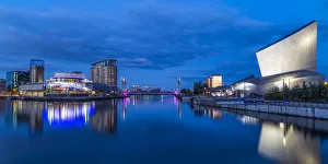 UK, England, Manchester, Salford, Salford Quays, Lowry theatre, Millennium Bridge