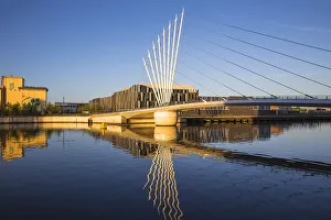 UK, England, Manchester, Salford, Salford Quays, ITV studios and Media City footbridge