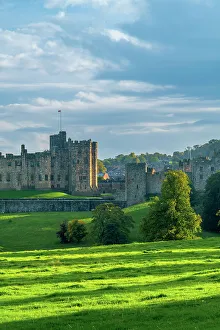 Northumbria Prints: UK, England, Northumberland, Alnwick, Alnwick Castle