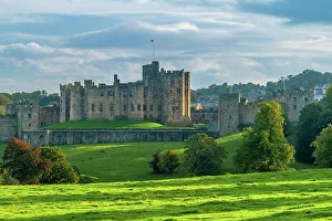 Northumbria Prints: UK, England, Northumberland, Alnwick, Alnwick Castle