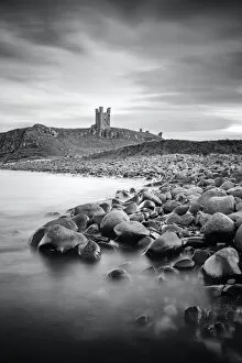 Images Dated 5th March 2020: UK, England, Northumberland, Dunstanburgh Castle, Lilburn Tower