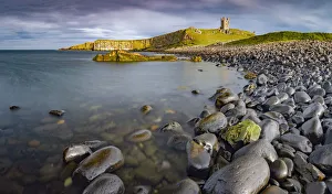 UK, England, Northumberland, Dunstanburgh Castle, Lilburn Tower