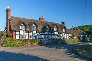 Images Dated 6th September 2022: UK, England, Shropshire, Brampton Bryan, Thatched Cottage