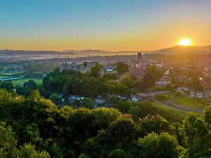 Images Dated 6th September 2022: UK, England, Shropshire, Ludlow, Ludlow Castle at sunrise