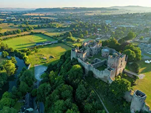Images Dated 6th September 2022: UK, England, Shropshire, Ludlow, Ludlow Castle and River Teme