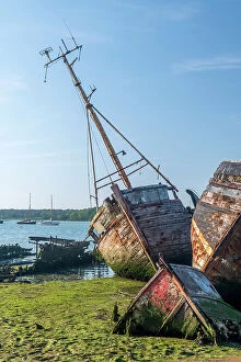 Images Dated 25th July 2023: UK, England, Suffolk, Pin Mill, River Orwell, Boat Graveyard