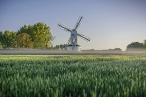 Images Dated 10th May 2017: UK, England, Suffolk, Saxtead Green, Saxtead Green Windmill