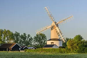 Images Dated 8th June 2017: UK, England, Suffolk, Saxtead Green, Saxtead Green Windmill