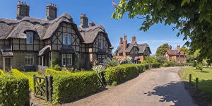 UK, England, Suffolk, Somerleyton, Thatched Cottages