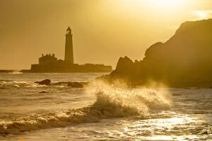 Lighthouses Collection: UK, England, Tyne and Wear, North Tyneside, Whitley Bay, St Marys Island, St. Marys Lighthouse
