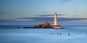 Images Dated 17th June 2022: UK, England, Tyne and Wear, North Tyneside, Whitley Bay, St Marys Island, St. Marys Lighthouse