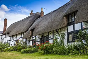 Thatched Cottages Prints: UK, England, Warwickshire, Village of Welford-on-Avon near Stratford-upon-Avon