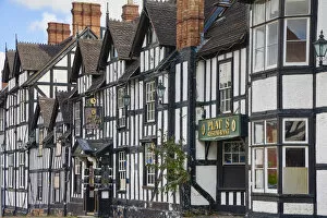 UK, England, West Midlands, Worcestershire, Droitwich Spa, Raven hotel - reputed to be the birthplace of St Richard de