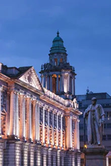 UK, Northern Ireland, Belfast, Belfast City Hall, exterior, dusk
