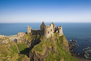 UK, Northern Ireland, County Antrim, Bushmills, Dunluce Castle ruins