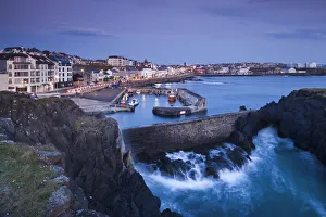 UK, Northern Ireland, County Londonderry, Portstewart, port view, dusk