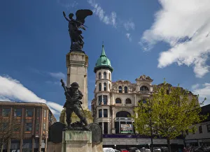 UK, Northern Ireland, County Londonderry, Derry, War Memorial in The Diamond