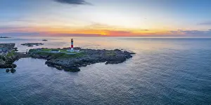 Aberdeenshire Prints: UK, Scotland, Aberdeenshire, Peterhead, Boddam, Buchan Ness Lighthouse