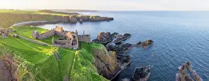 North Sea Prints: UK, Scotland, Aberdeenshire, Stonehaven, Dunnottar Castle