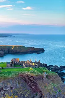 North Sea Prints: UK, Scotland, Aberdeenshire, Stonehaven, Dunnottar Castle