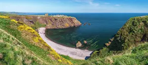 Stonehaven Prints: UK, Scotland, Aberdeenshire, Stonehaven, Dunnottar Castle