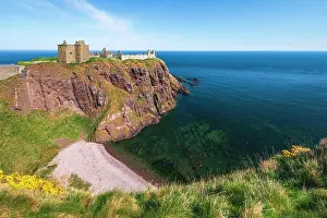 Stonehaven Prints: UK, Scotland, Aberdeenshire, Stonehaven, Dunnottar Castle