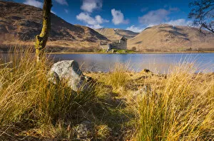 Images Dated 21st September 2012: UK, Scotland, Argyll and Bute, Loch Awe, Kilchurn Castle
