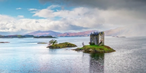 Panorama Prints: UK, Scotland, Argyll and Bute, Loch Linnhe, Appin, Castle Stalker