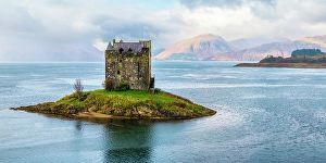 Panoramas Prints: UK, Scotland, Argyll and Bute, Loch Linnhe, Appin, Castle Stalker
