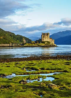 Images Dated 25th January 2017: UK, Scotland, Highlands, Dornie, View of the Eilean Donan Castle