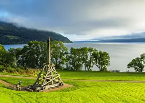 UK, Scotland, Highlands, Urquhart Castle and Loch Ness