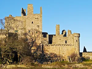 Images Dated 31st March 2016: UK, Scotland, Lothian, Edinburgh, View of the Craigmillar Castle