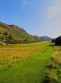 UK, Scotland, Lothian, Edinburgh, Holyrood Park, View towards Salisbury Crags