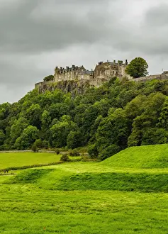 UK, Scotland, Stirling, View over the Kings Knot towards the Stirling Castle