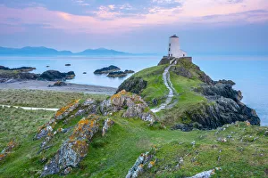 UK, Wales, Anglesey, Llanddwyn Island, Menai Strait, Twr Mawr lighthouse