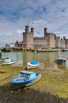 Images Dated 5th July 2011: UK, Wales, Gwynedd, Caernarfon, Caernarfon Castle