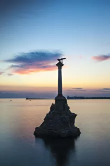 Images Dated 22nd October 2013: Ukraine, Crimea, Sevastopol, Eagle Column - Monument to the Scuttled Ships