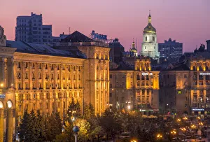 Images Dated 2nd December 2019: Ukraine, Kyiv, Maidan Nezalezhnosti (Independence Square), Maidan Square