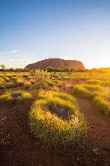 Images Dated 27th January 2017: Uluru (Ayers Rock), Uluru-Kata Tjuta National Park, Northern Territory, Central Australia