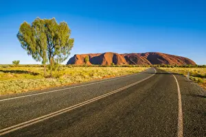 Outback Prints: Uluru (Ayers Rock), Uluru-Kata Tjuta National Park, Northern Territory, Central Australia